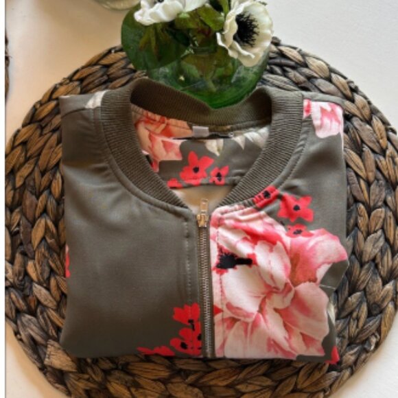 Darling Floral Bomber Jacket - Green and Pink size S - Picture 11 of 12